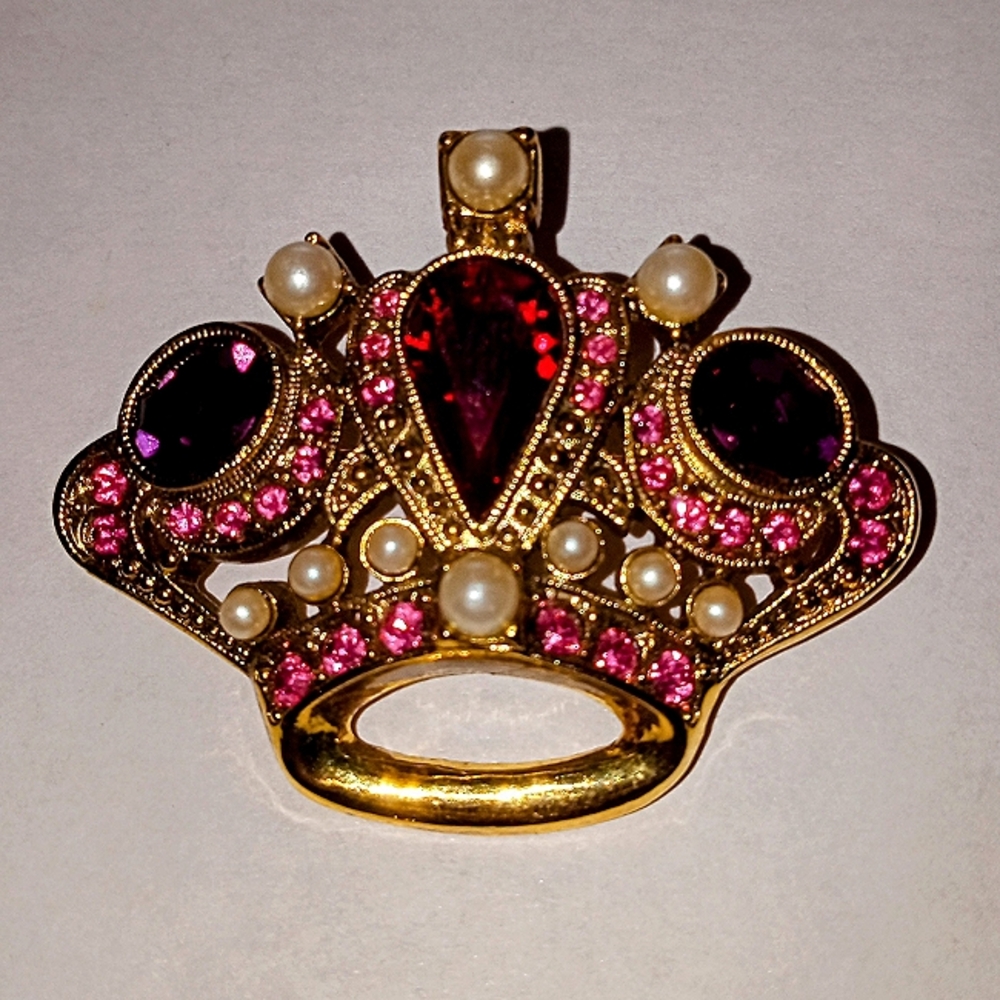 Crown Pin Brooch Gold Tone Purple Red Rhinestones Pearl